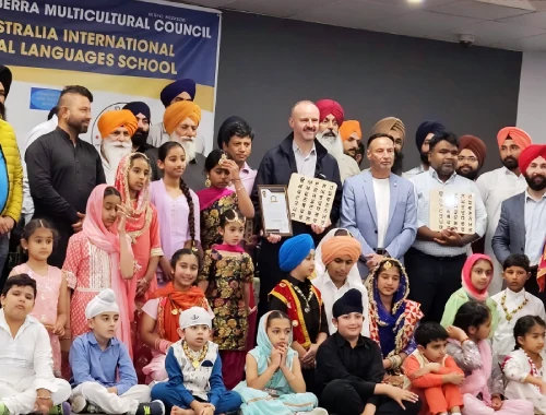 Punjabi and Hindi language classes for students in the Canberra region